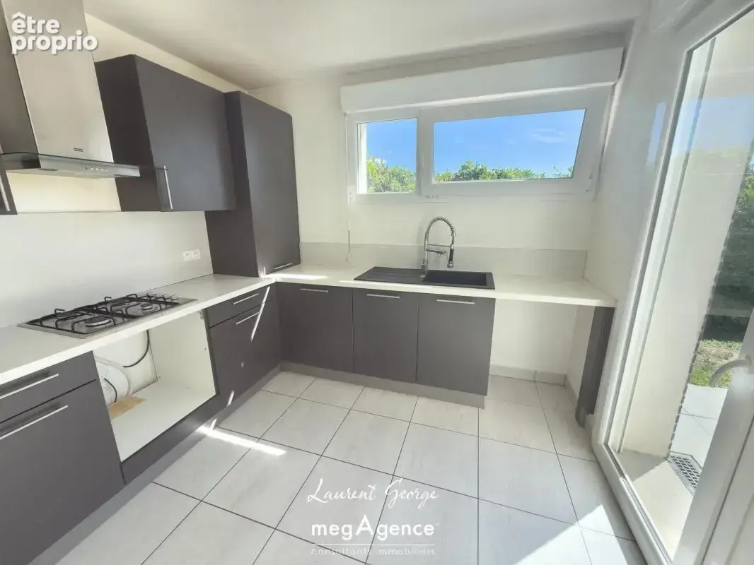 Maison contemporaine 3 chambres avec jardin - photo 4