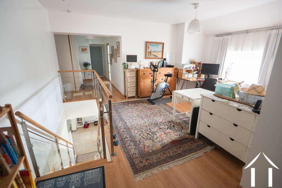 Maison à COUCHES
