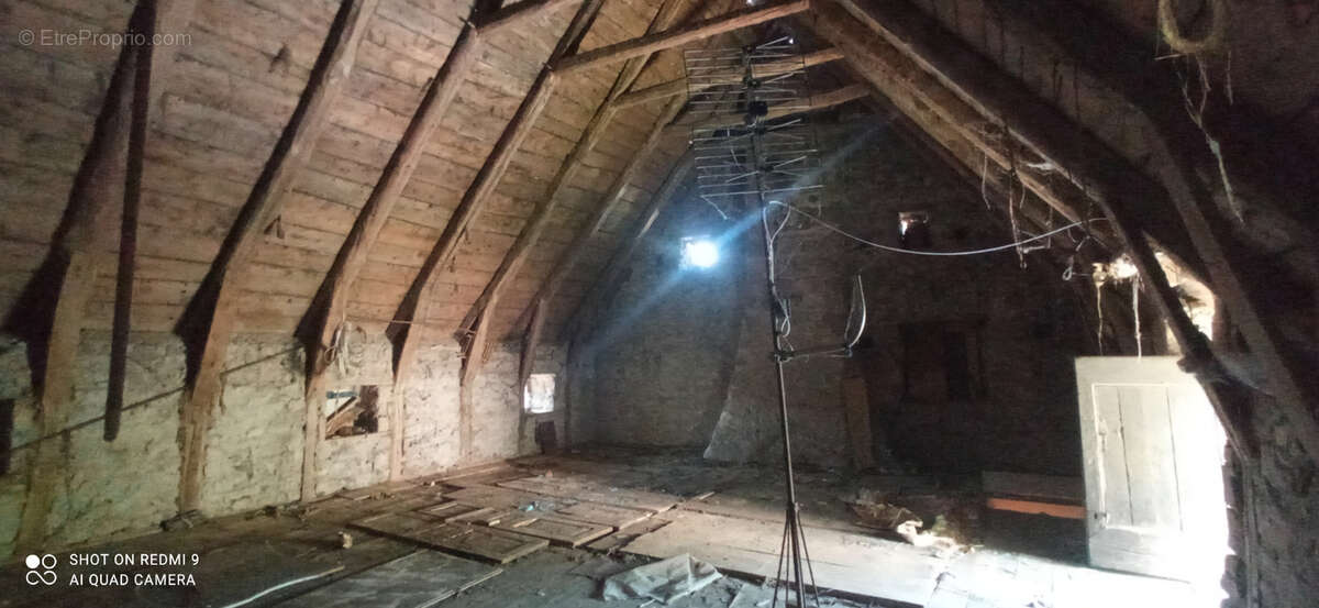 Maison à SAINT-SAUVES-D'AUVERGNE