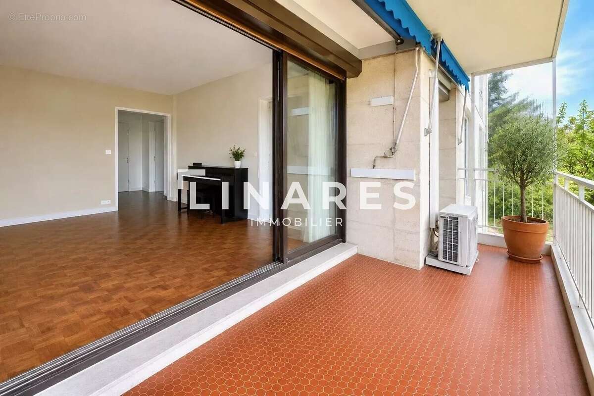 Appartement à MARSEILLE-9E