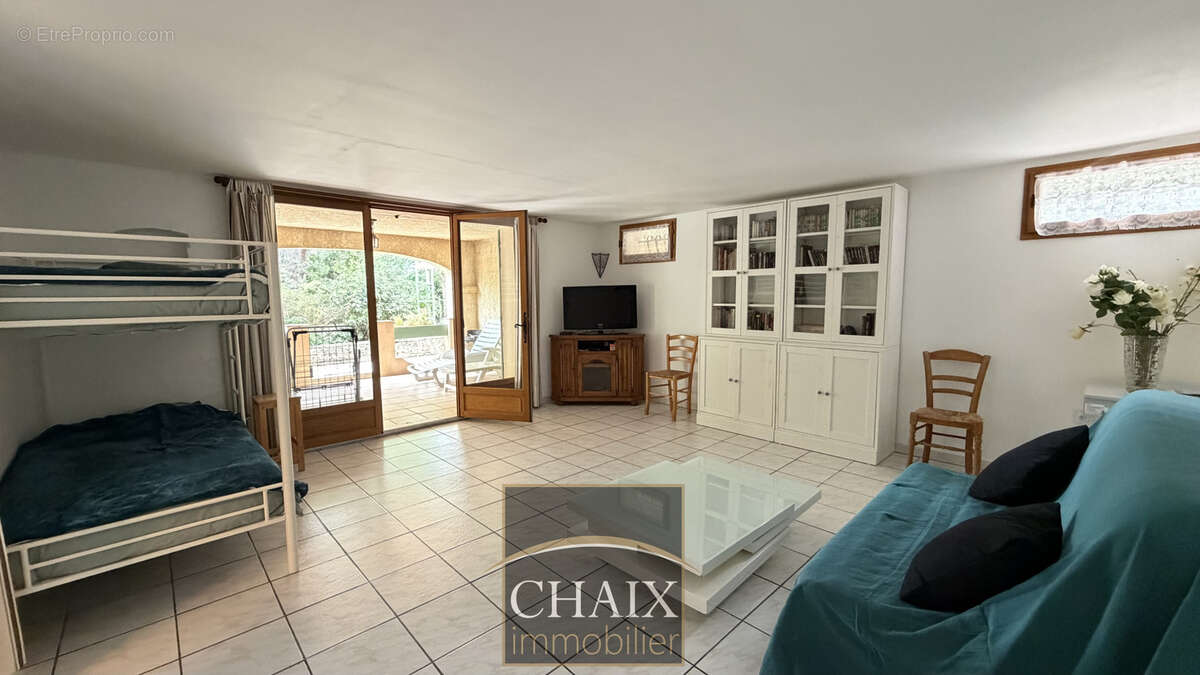 Maison composée de deux appartements indépendants - photo 17