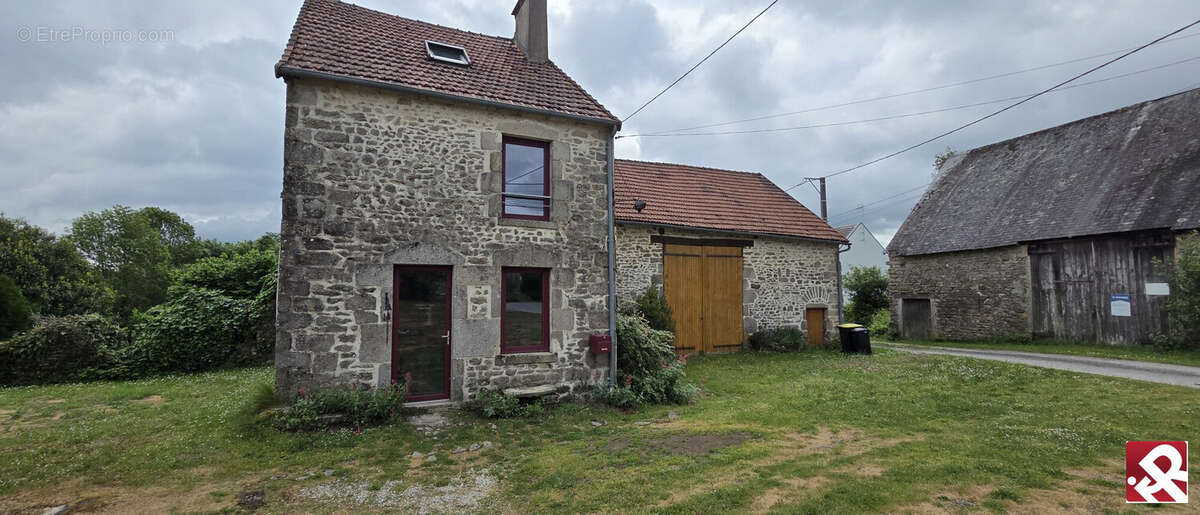 Maison à VAREILLES