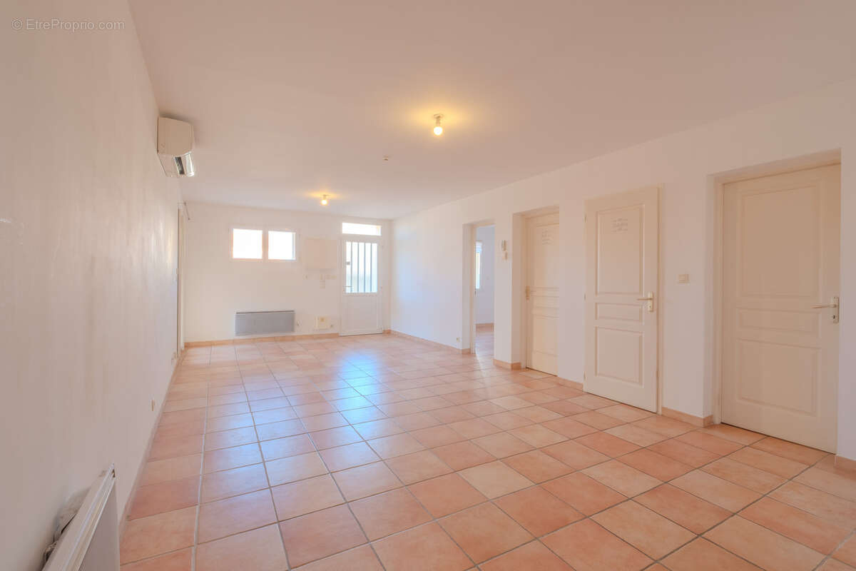 Appartement à CHATEAUNEUF-LES-MARTIGUES