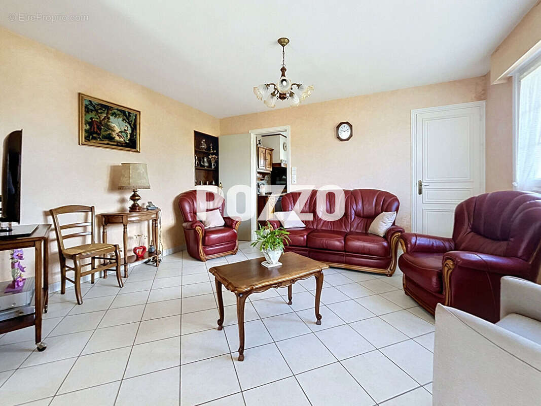 A vendre pavillon de 4 pieces sur sous-sol avec vie de plain pied a tinchebray (61800) - photo 8