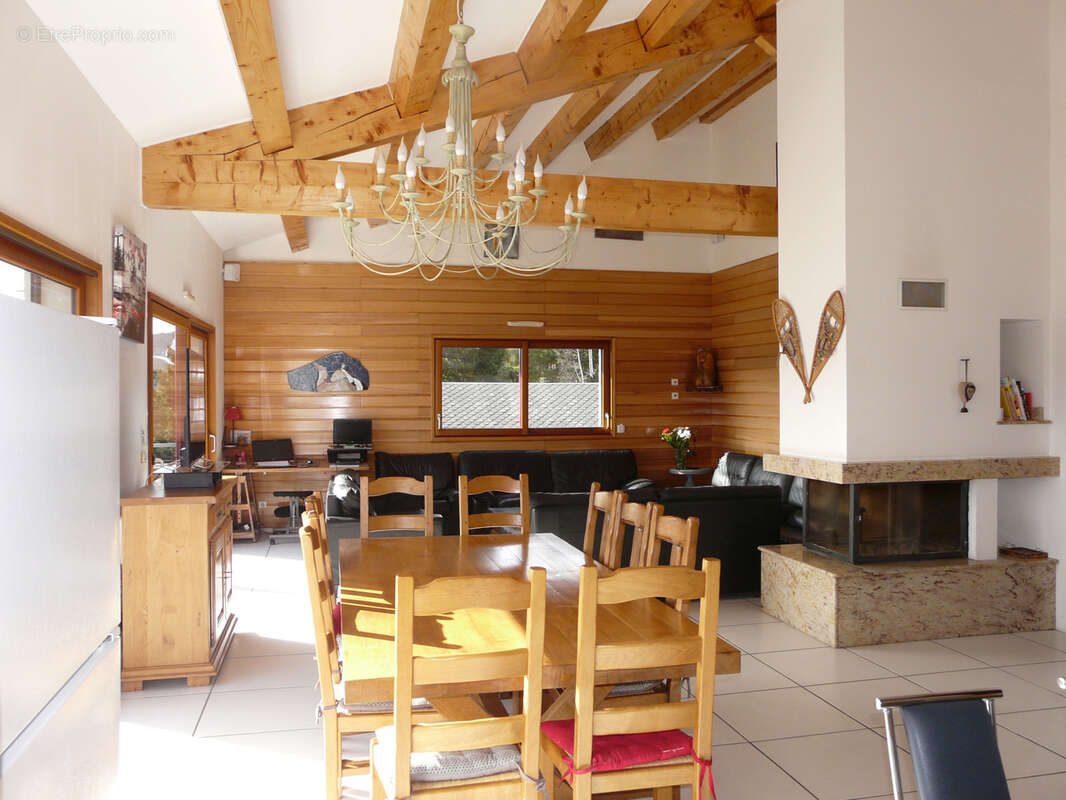 Maison à LES ANGLES