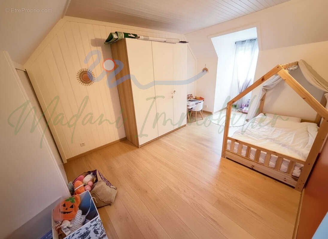 Maison à BONNIERES-SUR-SEINE