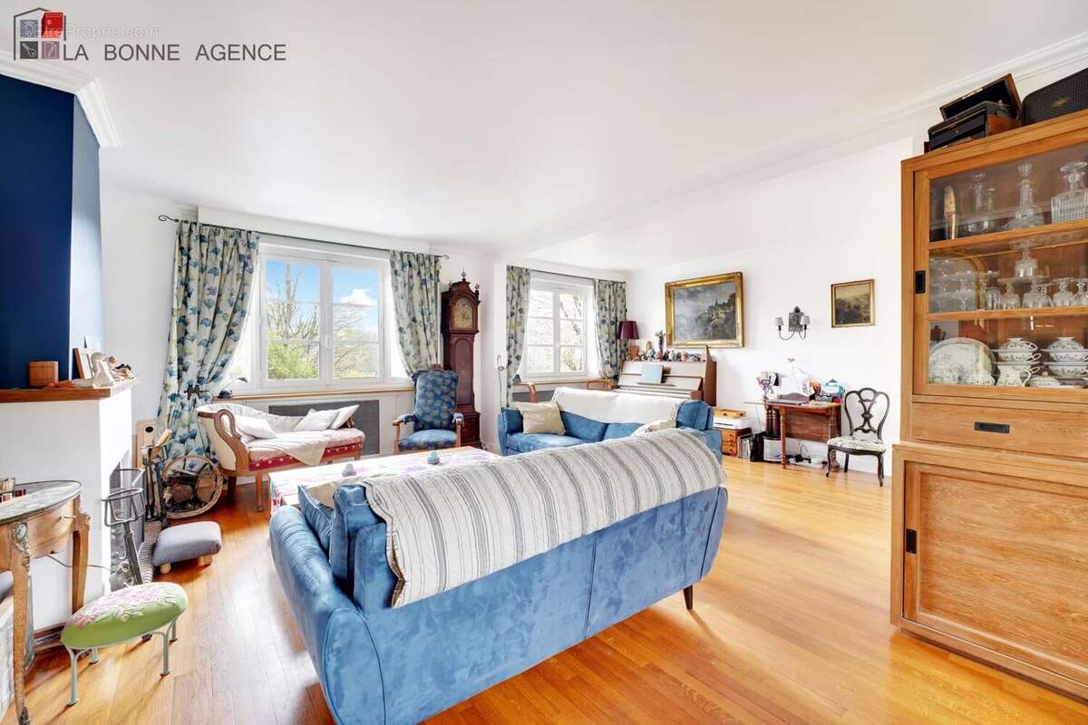 Maison à MAREIL-MARLY