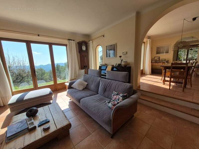 SEILLANS (83) Propriété à vendre. 740 000 € - photo 3
