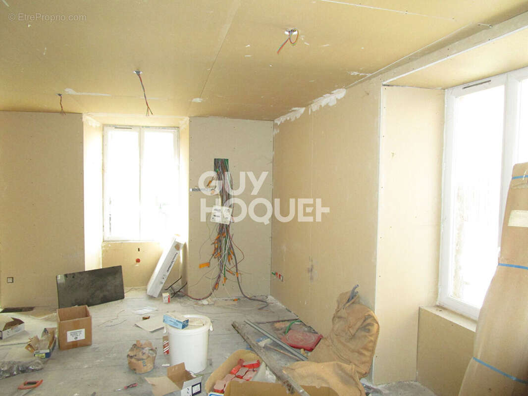 Maison à PAULHAGUET