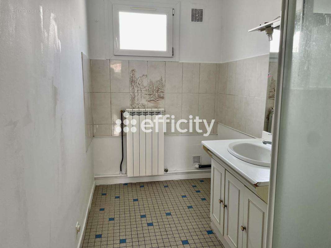 Maison 106 m² à Marennes  - photo 13