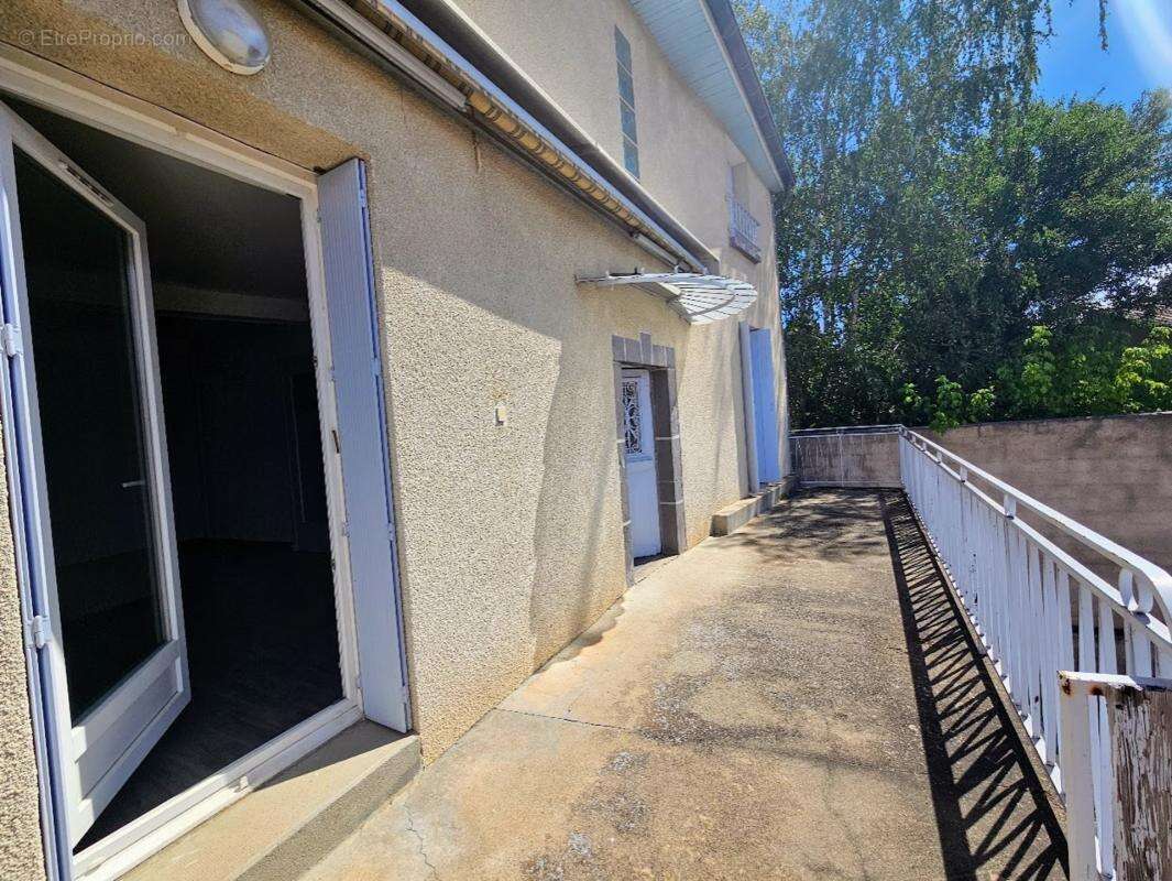 Maison - 100 m² hab - 3 chambres - Garage + extérieur - Vertaizon - photo 23