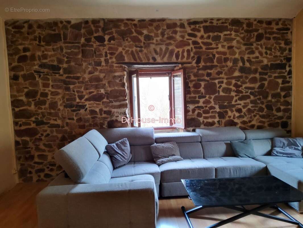 Maison à MOLIERES-SUR-CEZE