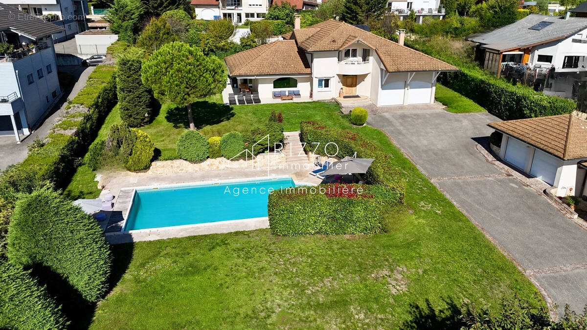 Maison à DIVONNE-LES-BAINS