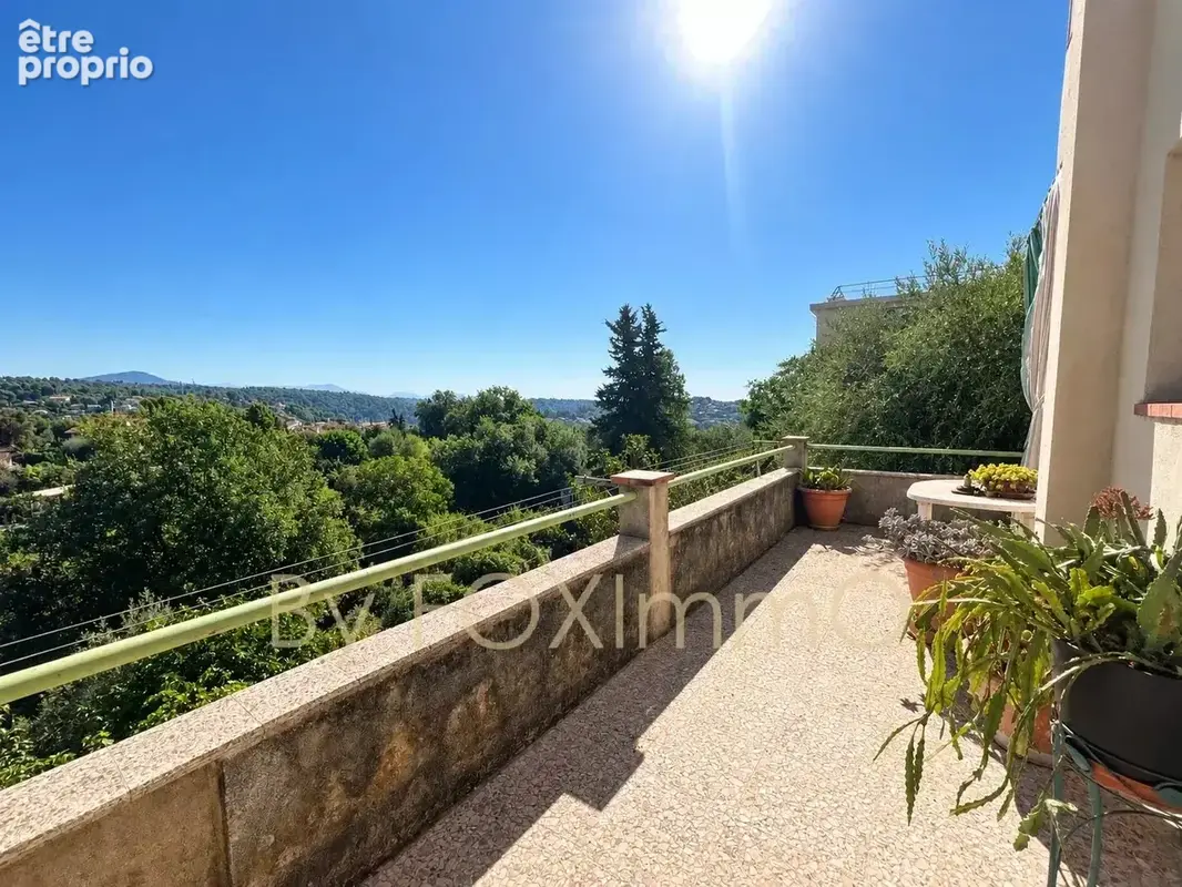 Photo Appartement à Vence au prix de 260 000€