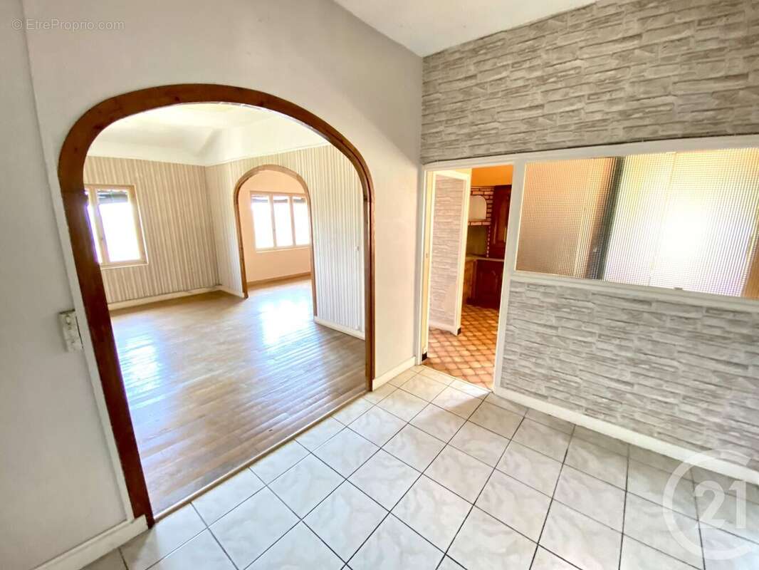 Maison à RILLIEUX-LA-PAPE