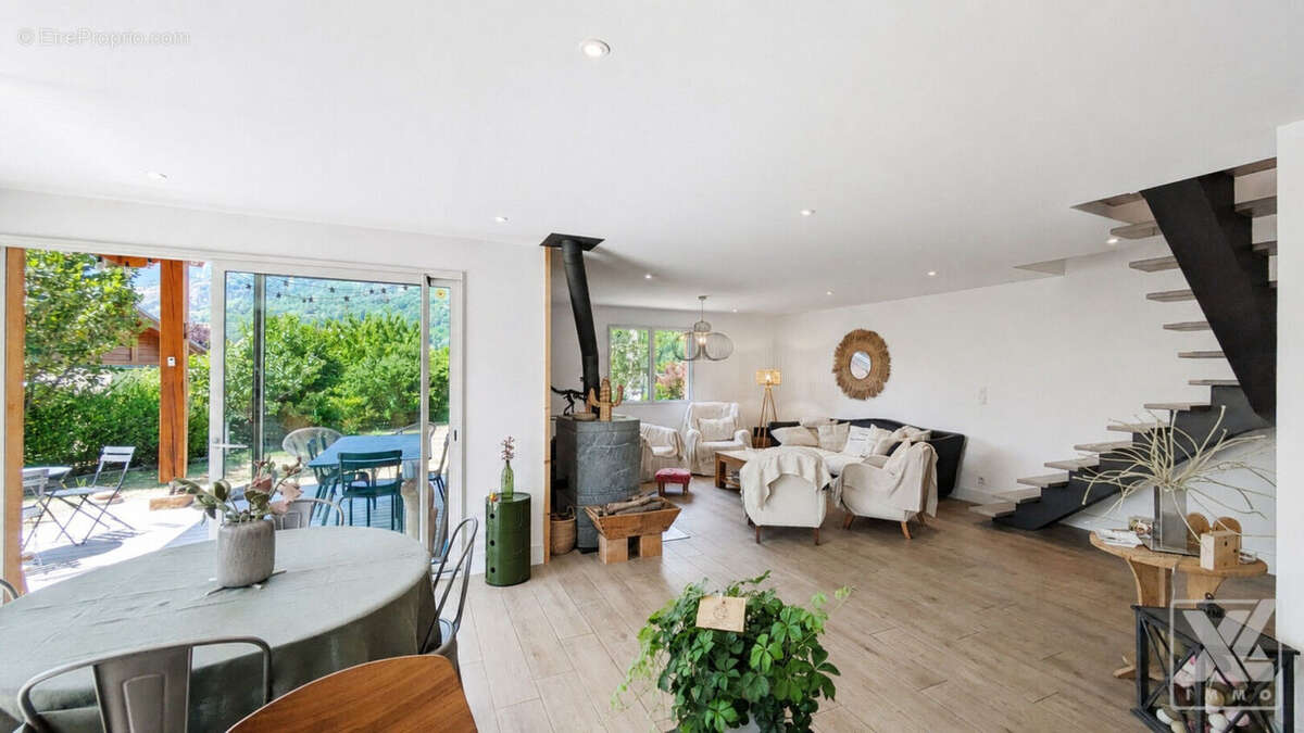 Maison 193 m² à Briancon  - photo 2