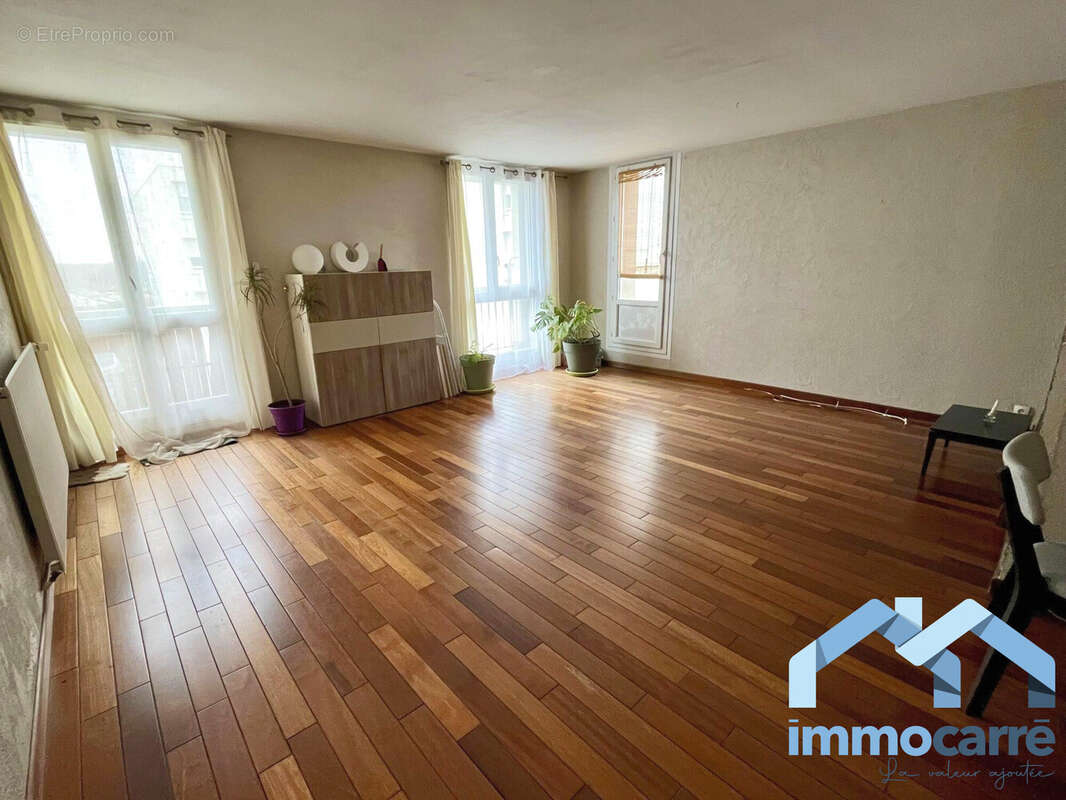 Appartement à ROISSY-EN-BRIE