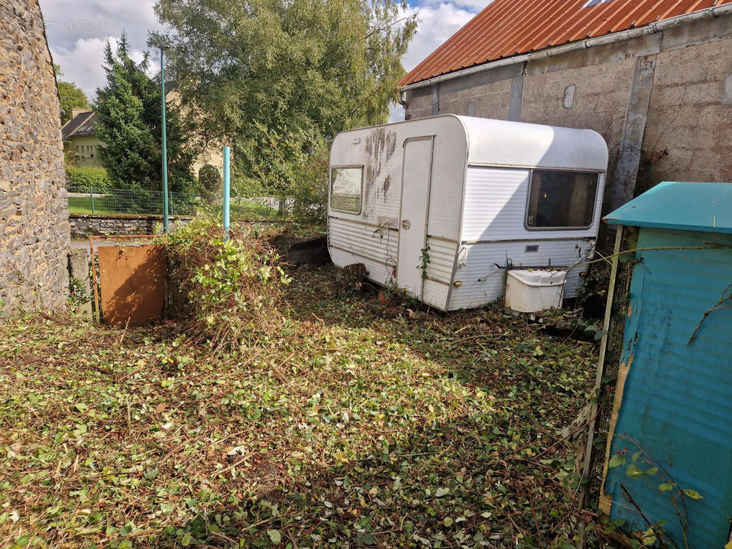 Maison avec jardin en centre-bourg   Brasparts (29190) - photo 6