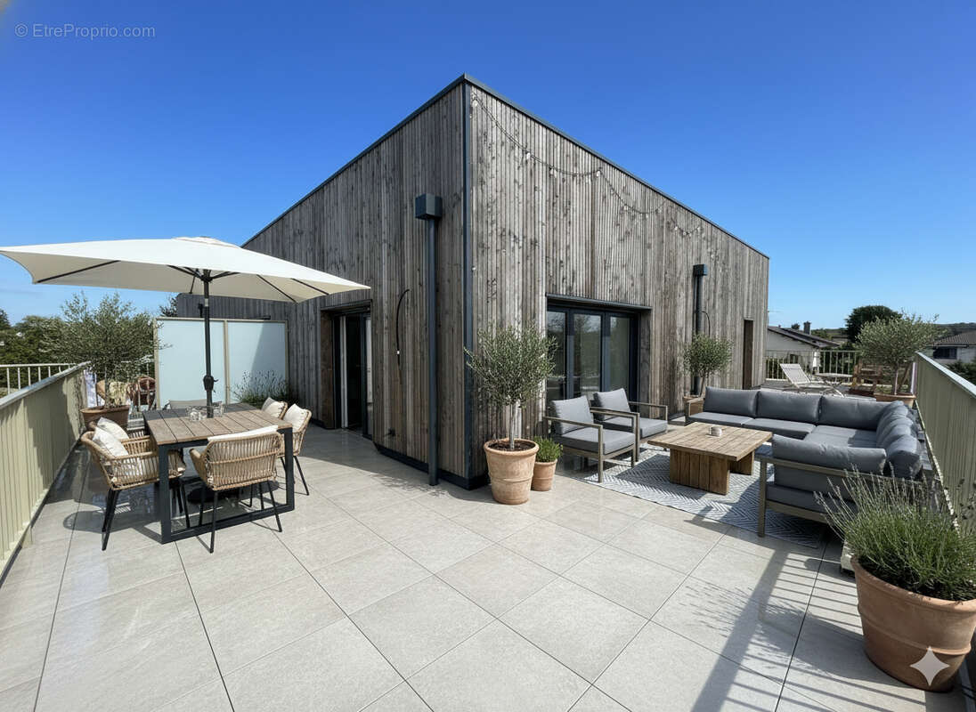 Appartement à THEIX