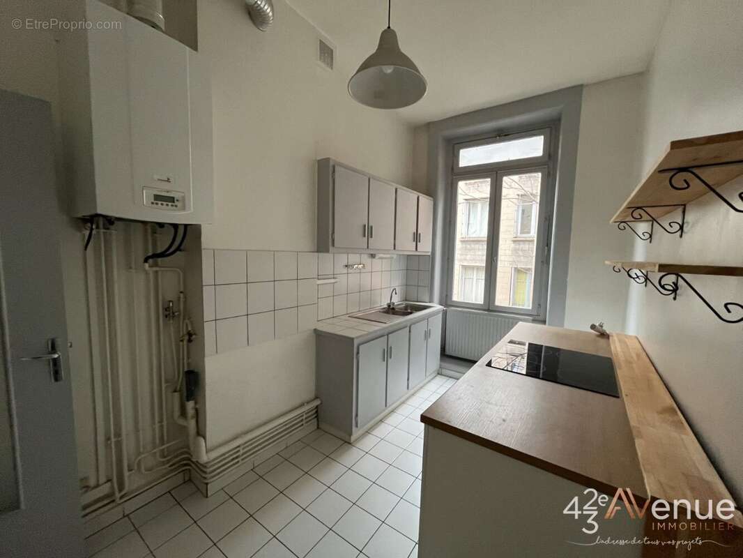 Appartement à SAINT-ETIENNE