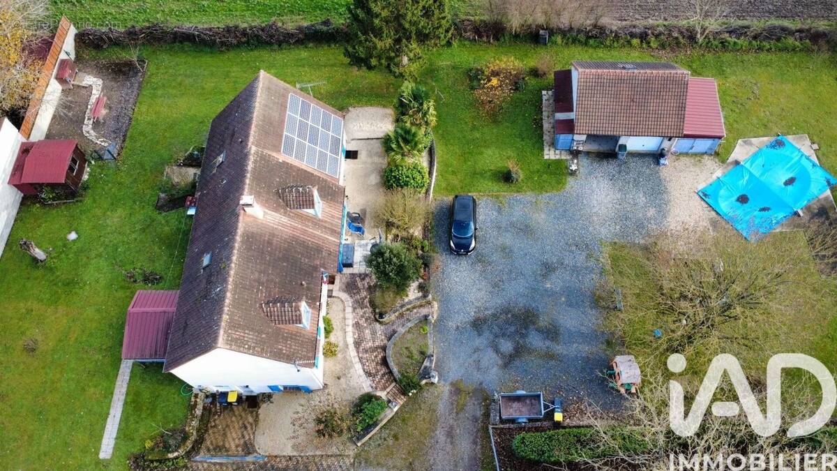 Photo 1 - Maison à CHATELLERAULT