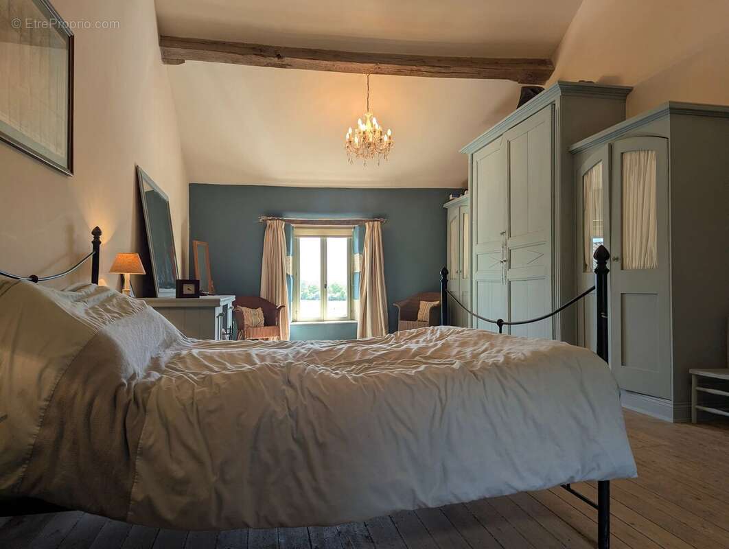 Maison à BRIGUEIL-LE-CHANTRE