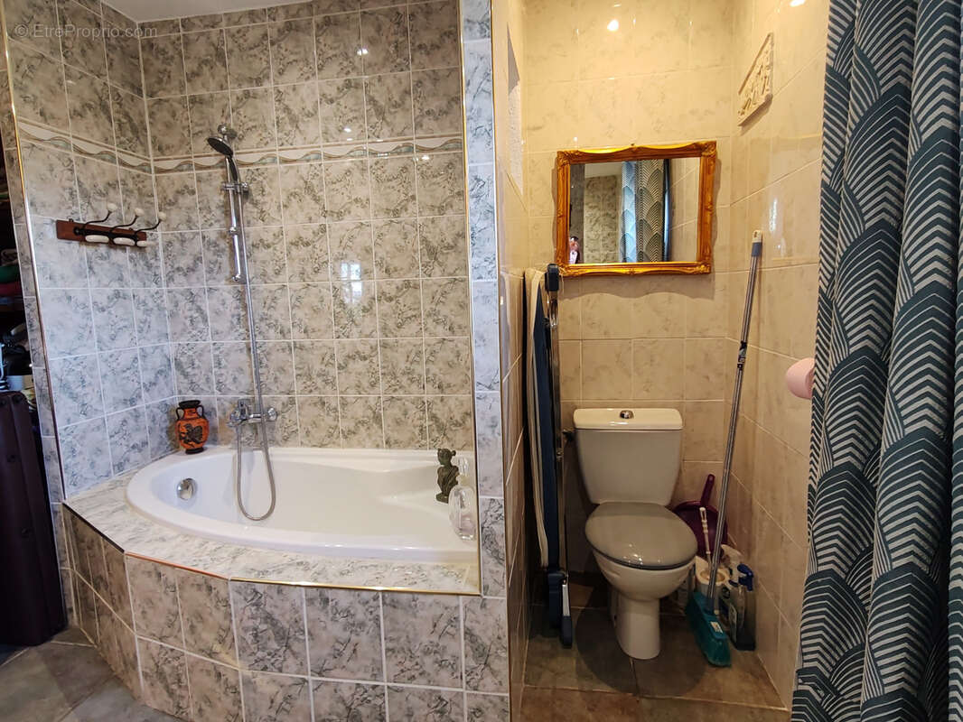 Maison à LIVRON-SUR-DROME