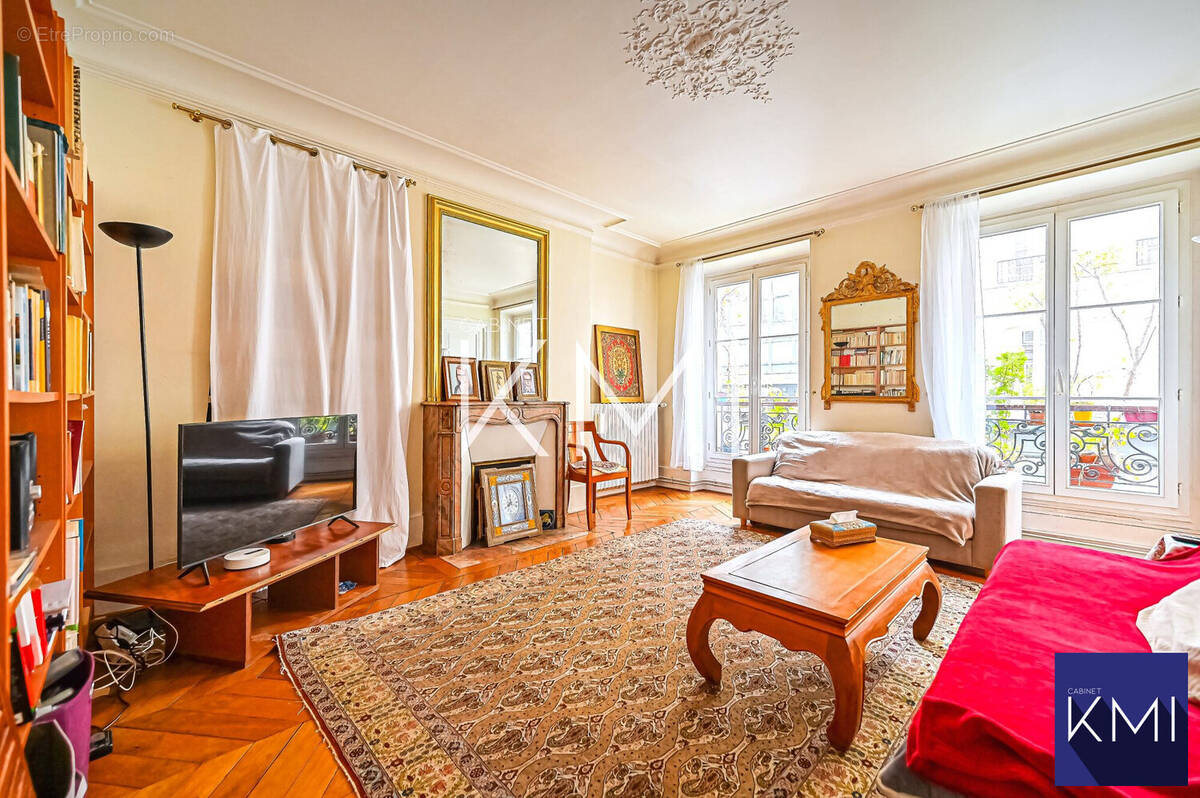 Appartement à PARIS-11E