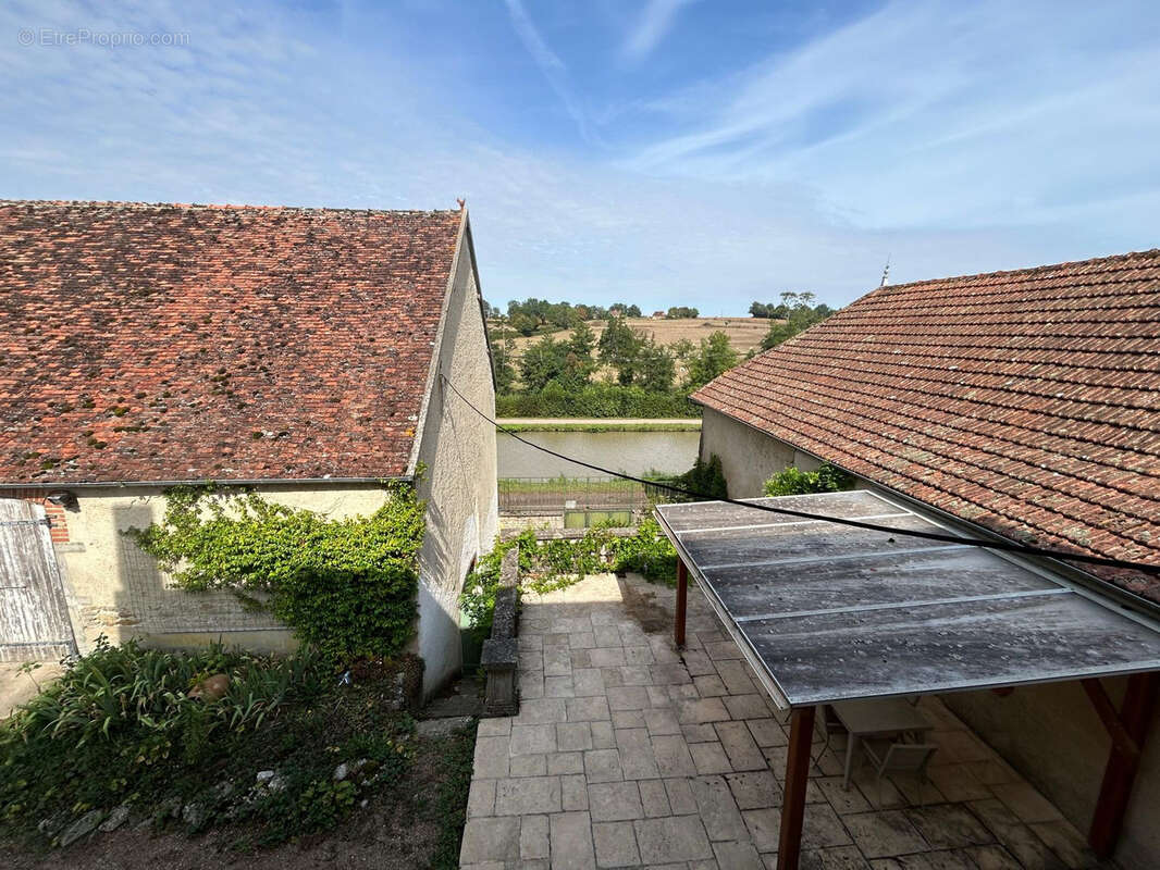 Maison à CHATILLON-EN-BAZOIS