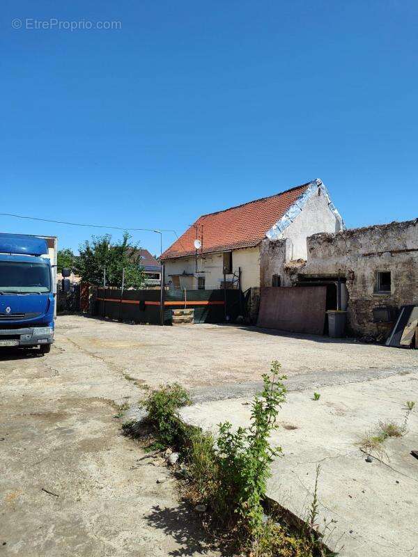 Commerce à MITRY-MORY