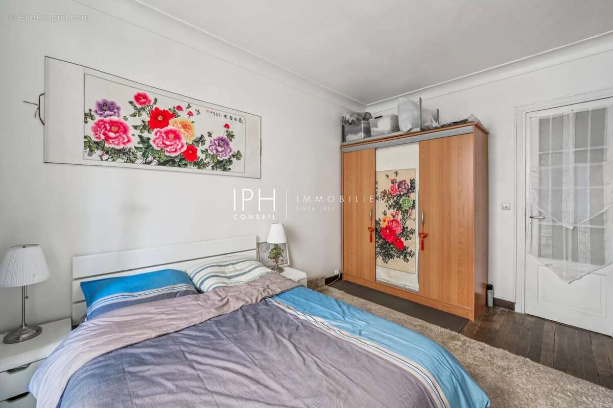 Appartement à COURBEVOIE