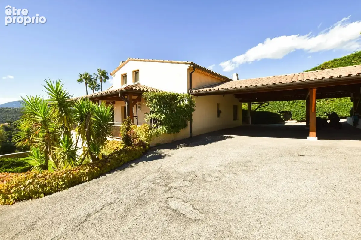 PROPRIETE D'EXCEPTION - Villa Néo-provençale aux portes du Château de Cremat - photo 17