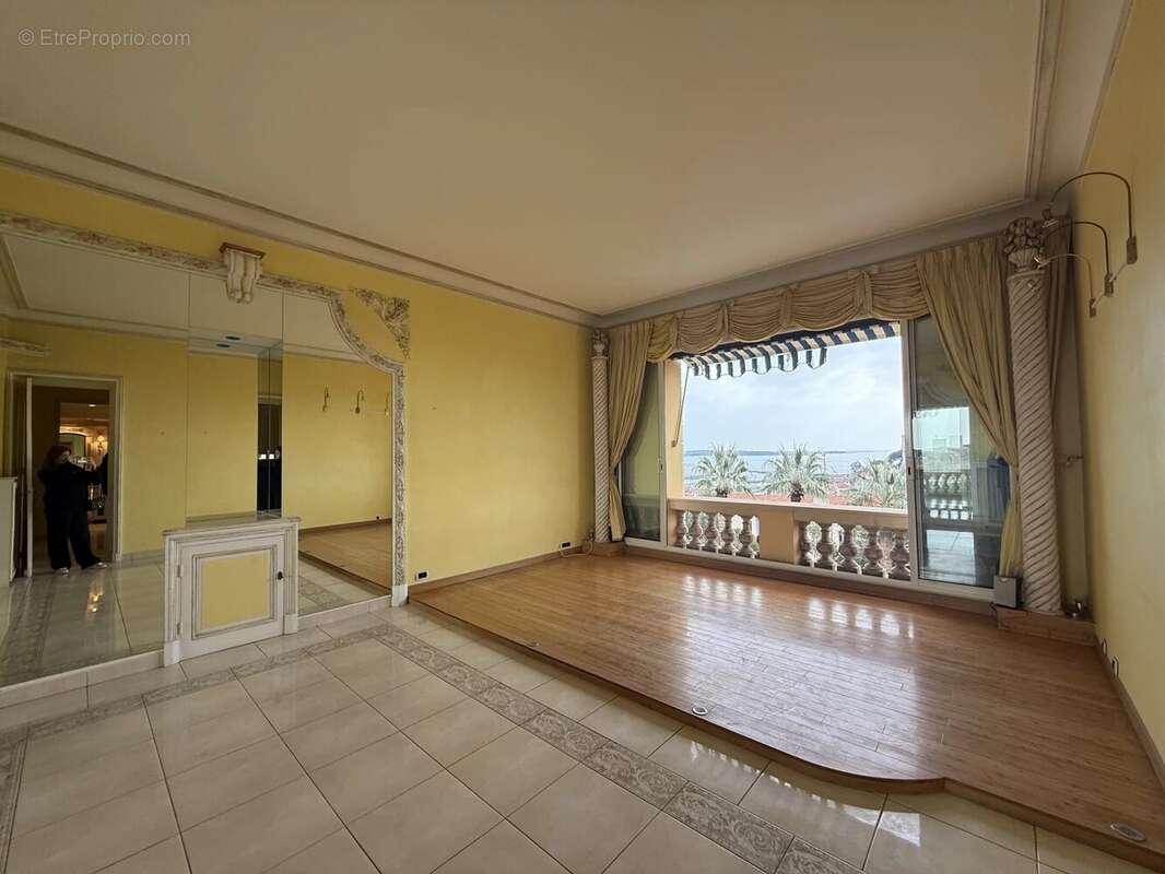 Appartement à CANNES