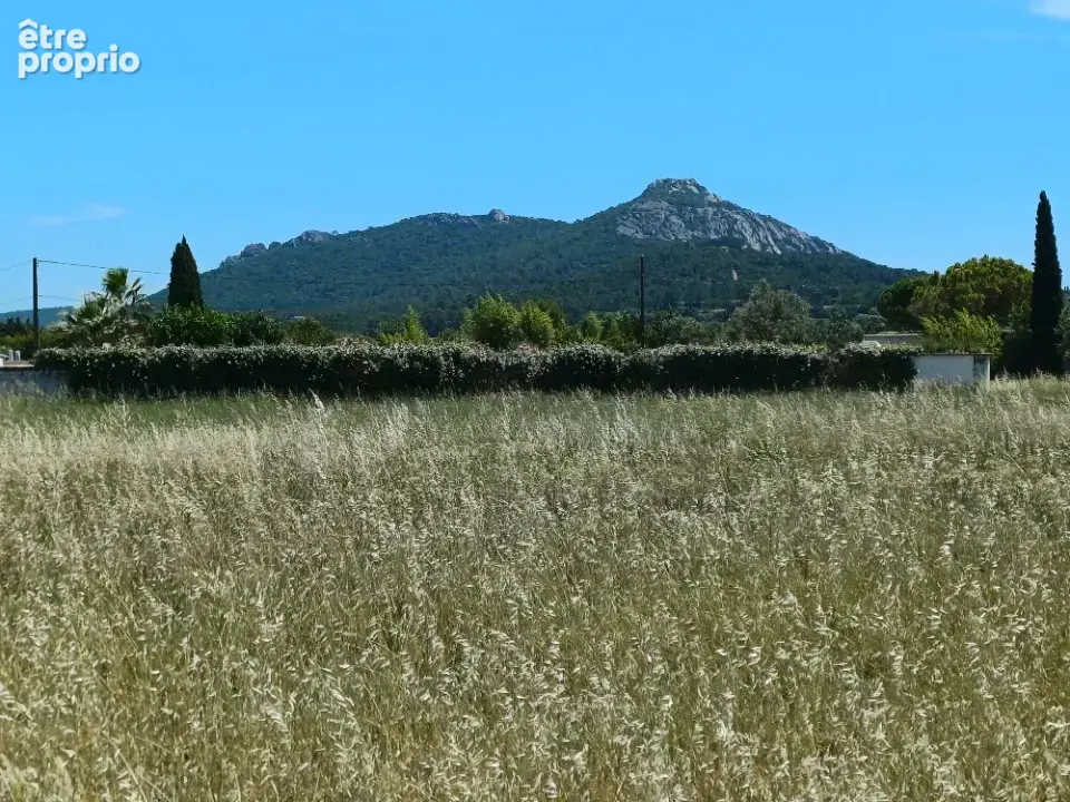 Terrain à LA CRAU