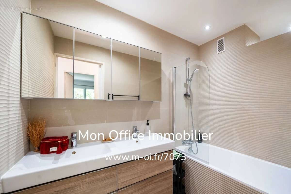 Référence : 7073-TLE. - Val ST André - Appartement 4 pièces - Très bon état - Terrasse - Jardin - Cave - photo 9
