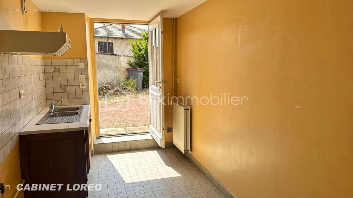 Maison à VOUGY