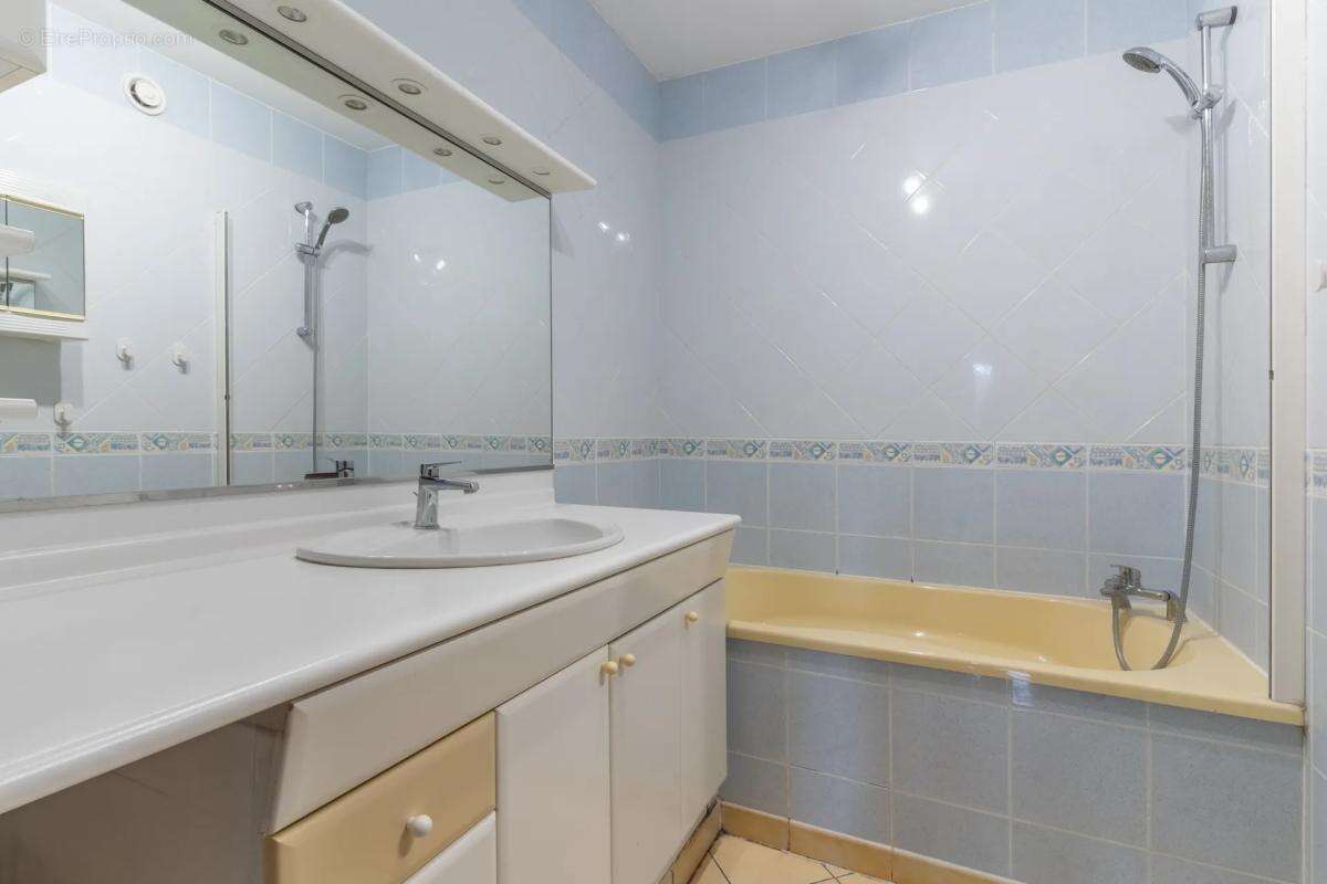 Appartement à MONTIGNY-LE-BRETONNEUX