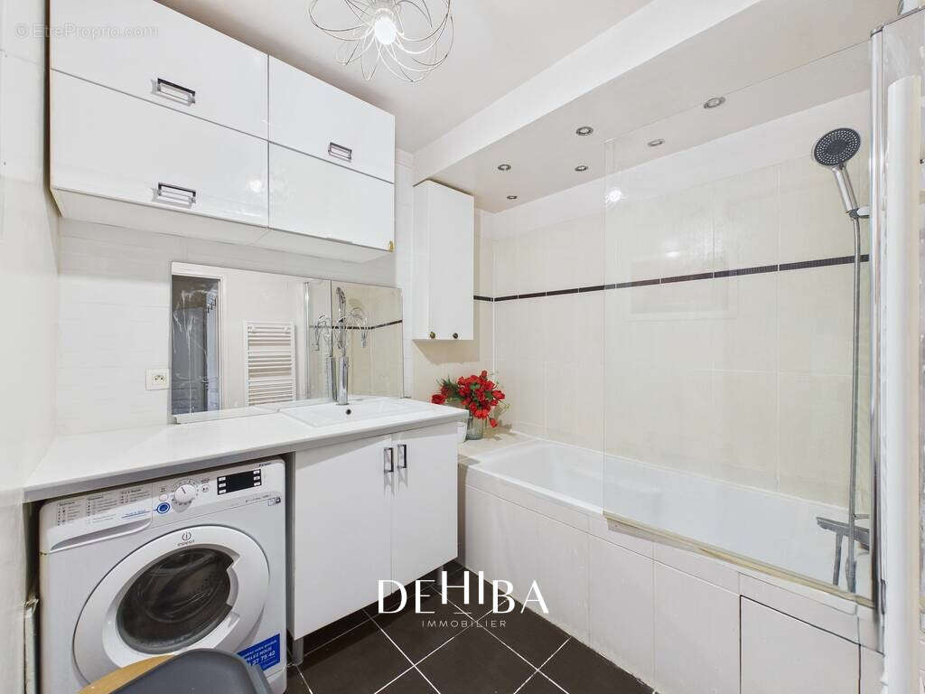 Appartement à LES PAVILLONS-SOUS-BOIS