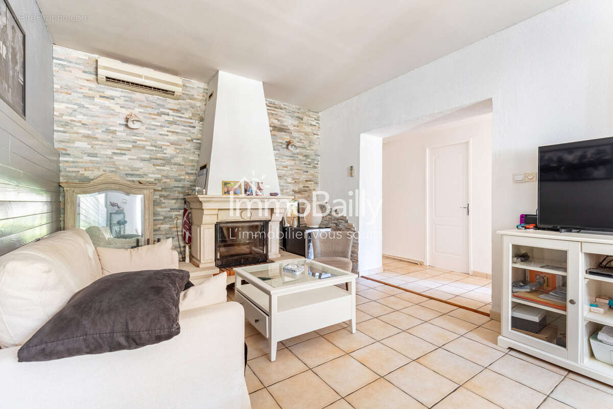 Maison 2 chambres jardin 200m2 proche centre-ville - photo 4
