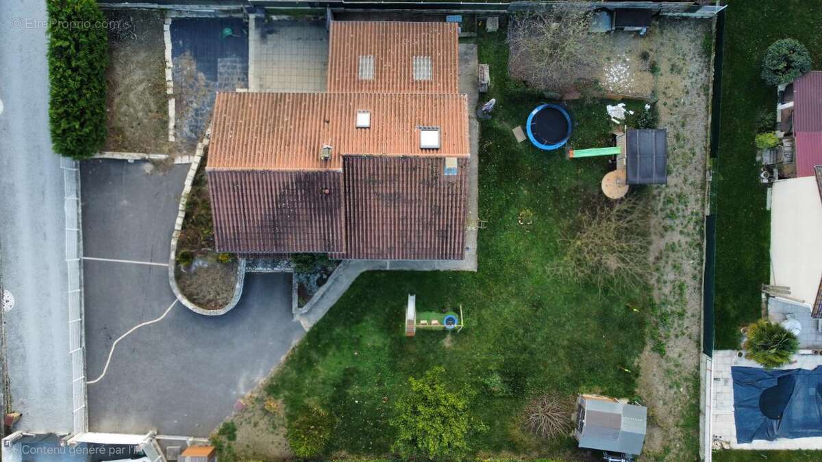 Maison à OYTIER-SAINT-OBLAS