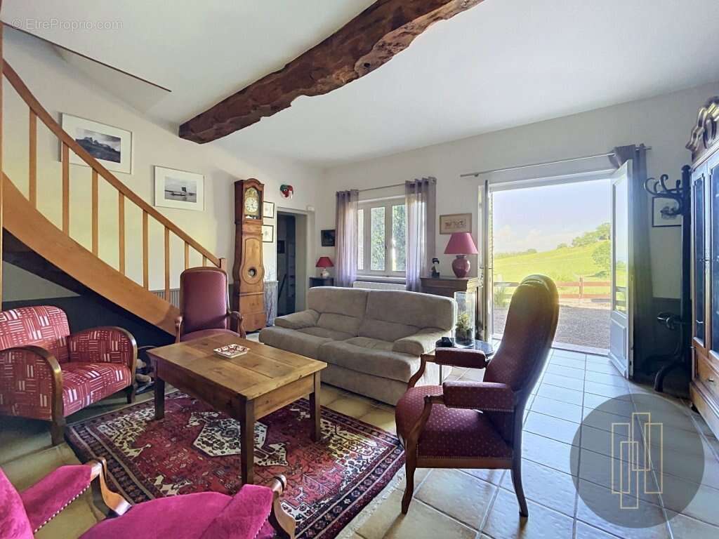 Maison en pierres dorees ville sur jarnioux - photo 6