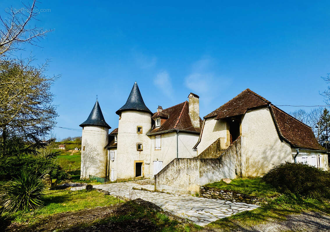 Maison à GAGNAC-SUR-CERE