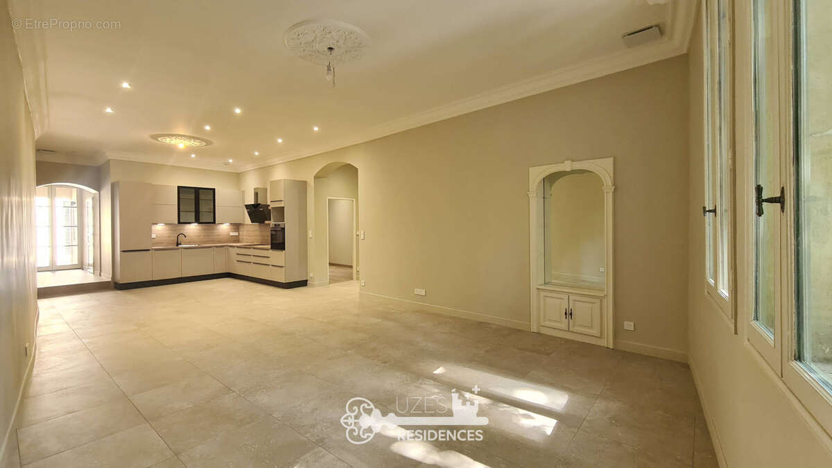 Appartement à UZES