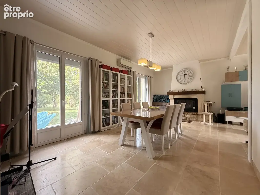 Maison familiale sur 1 hectare de terrain arboré - photo 5