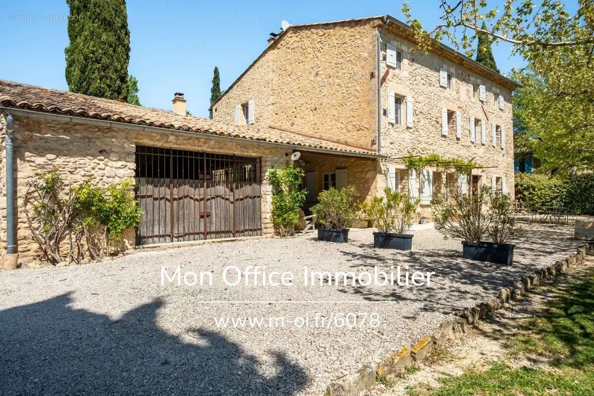 Maison à ROUSSILLON