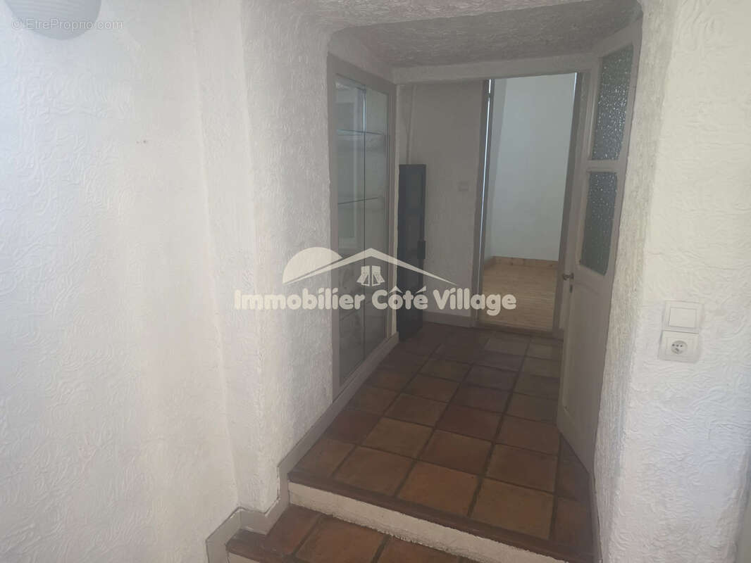 Appartement à TOUET-DE-L'ESCARENE
