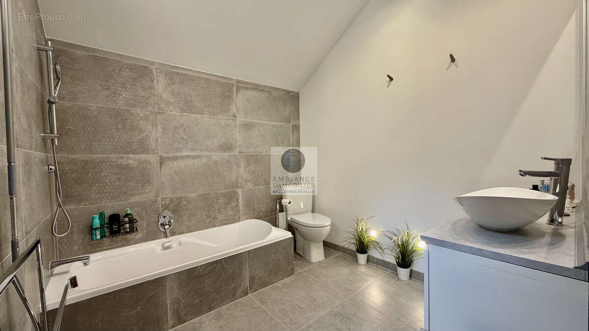 Maison à LORIOL-SUR-DROME