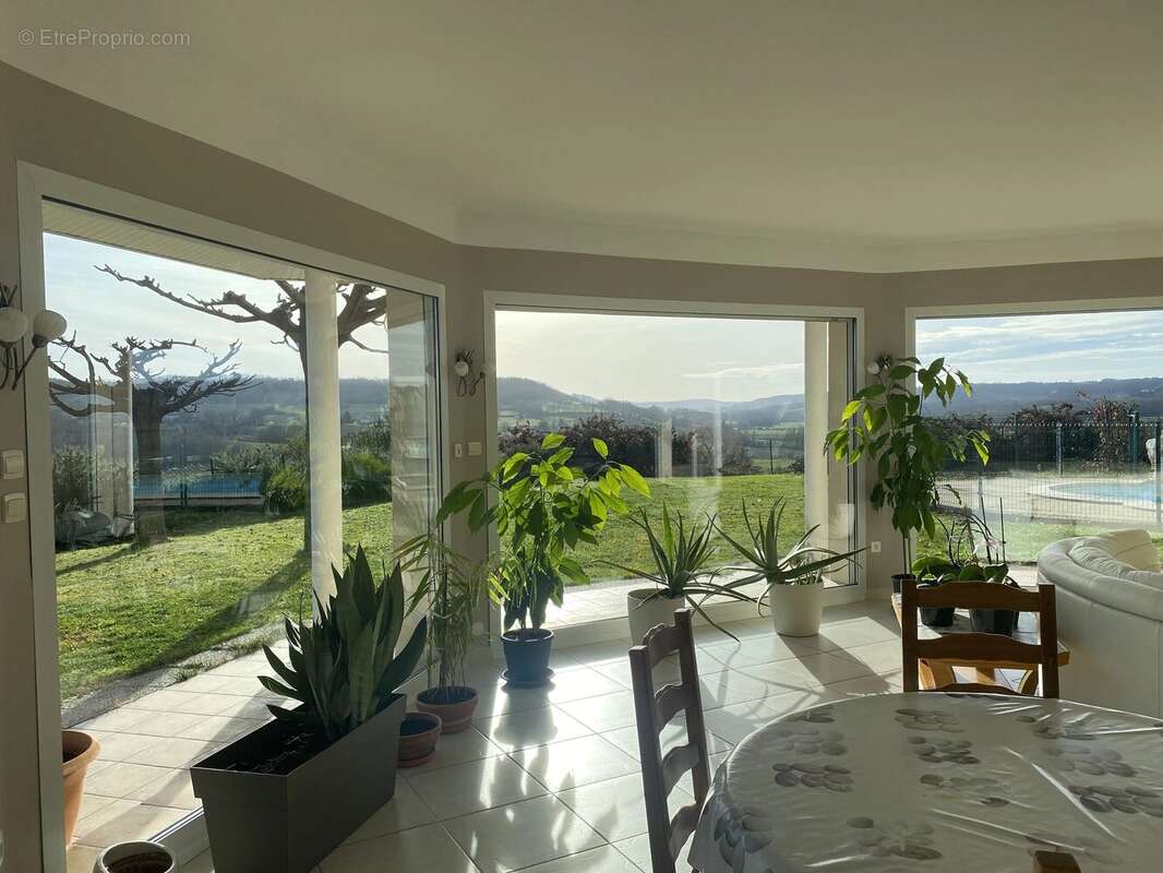 Maison à SAINTE-JULIETTE