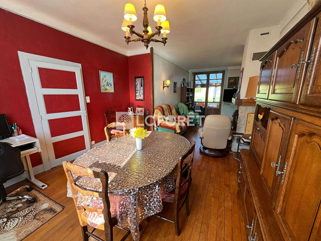 Maison à LONS-LE-SAUNIER