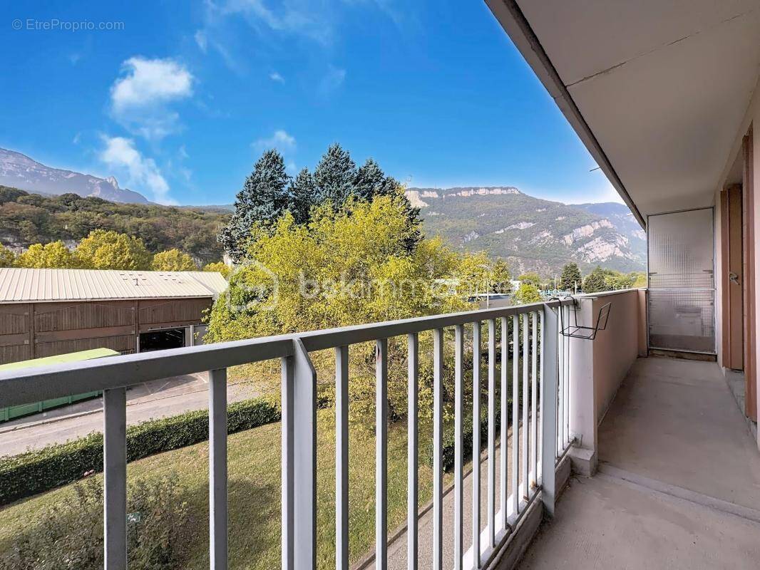 Appartement à FONTAINE